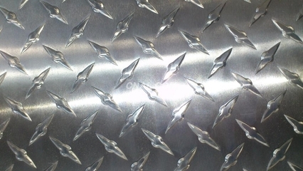 地面防锈防滑花纹铝板——上海鲁康金属材料专业供应